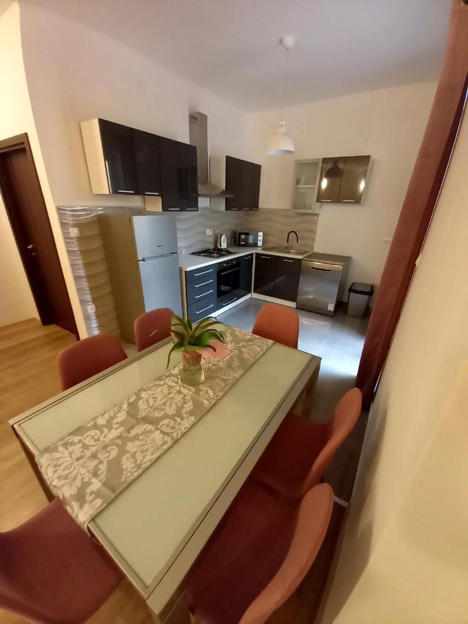 Apartment Lea Mataija ノヴィ・ヴィノドロスキー エクステリア 写真